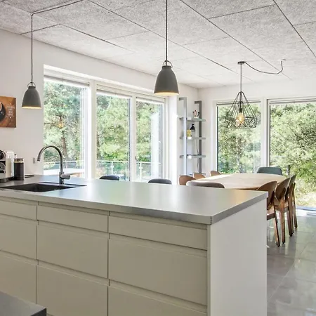 Razmo - 2-5km From The Sea By Interhome