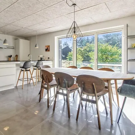 Vakantiehuis Razmo - 2-5km From The Sea By Interhome *