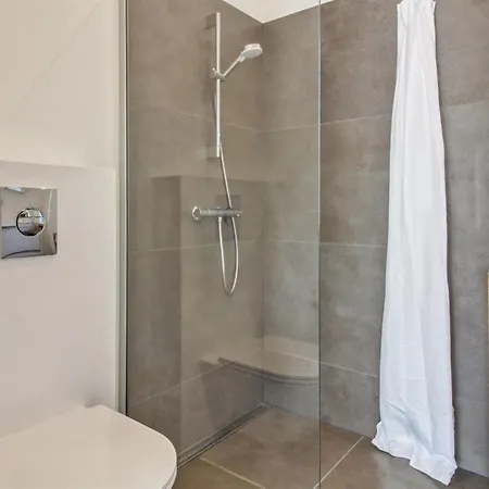 Razmo - 2-5km From The Sea By Interhome *