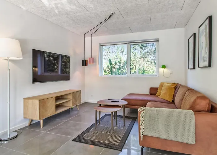 Razmo - 2-5km From The Sea By Interhome