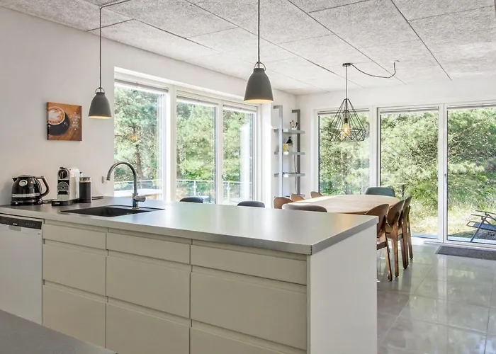 Razmo - 2-5km From The Sea By Interhome