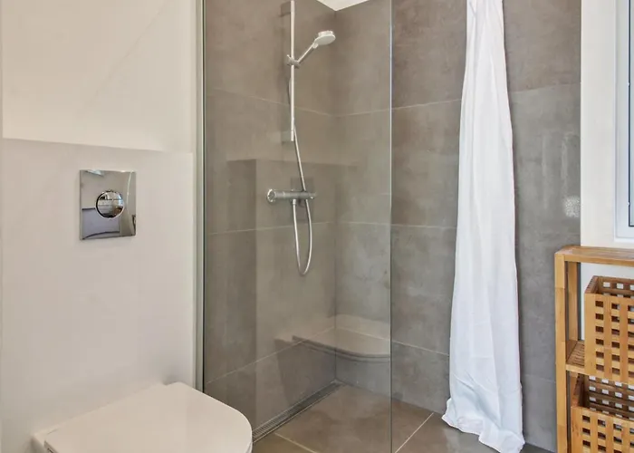 Razmo - 2-5km From The Sea By Interhome